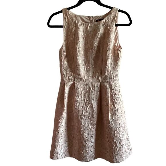 Aqua dresses ~ Pretty in Pink fit & flare dress~ with touches of gold~ size 2 - Picture 1 of 7